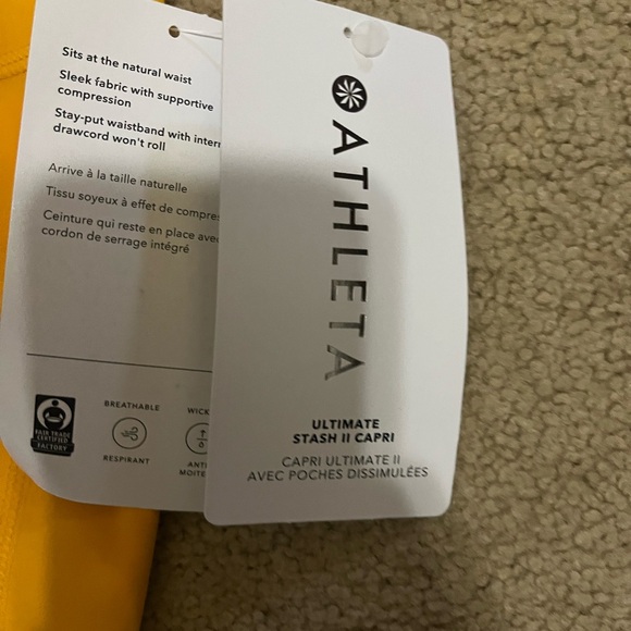 Nwt ATHLETA medium Ultimate Stash II Capri, Radiant Sunrise - Picture 4 of 5